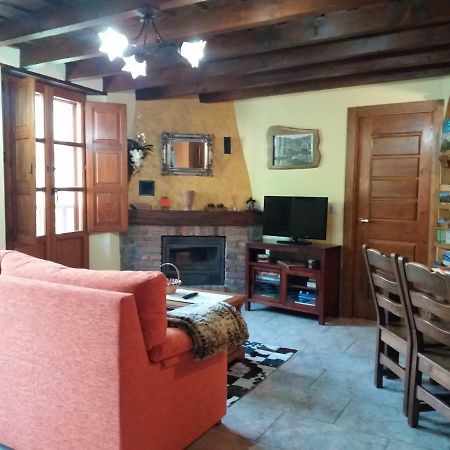 Apartamentos La Condesa Valmeo Buitenkant foto