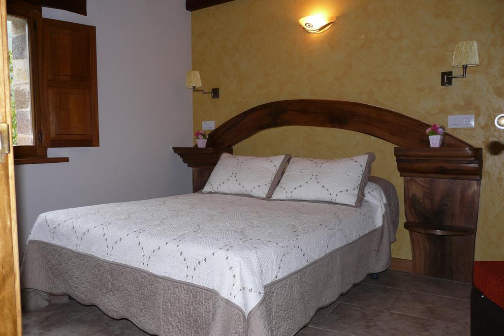 Apartamentos La Condesa Valmeo Buitenkant foto