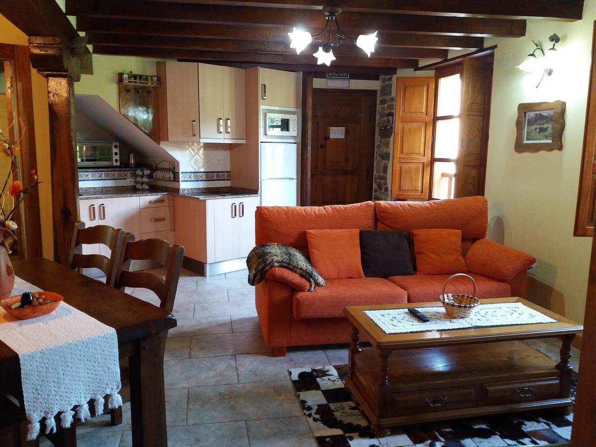 Apartamentos La Condesa Valmeo Buitenkant foto