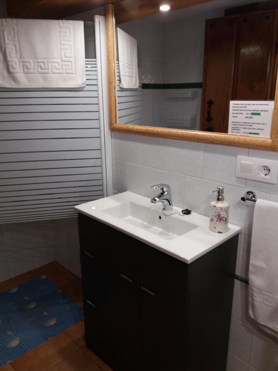 Apartamentos La Condesa Valmeo Buitenkant foto