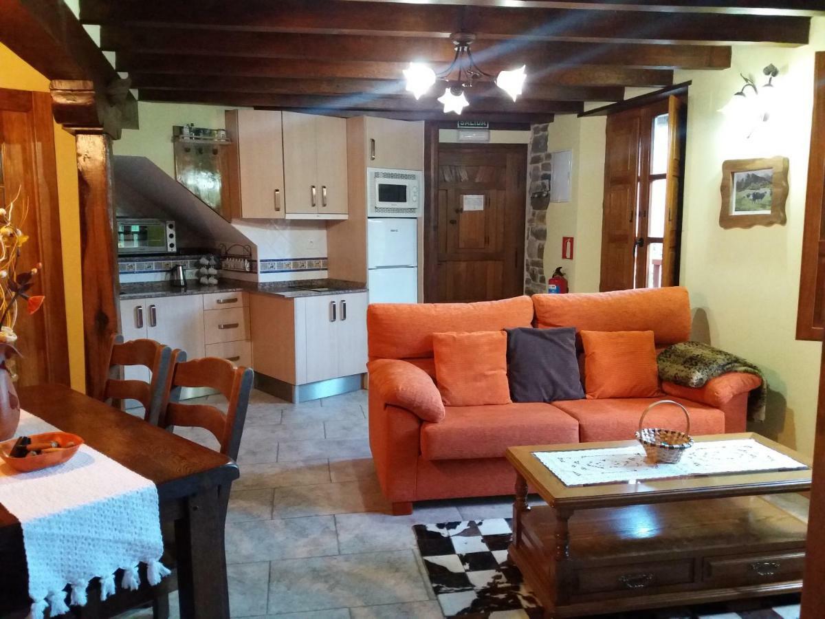Apartamentos La Condesa Valmeo Buitenkant foto